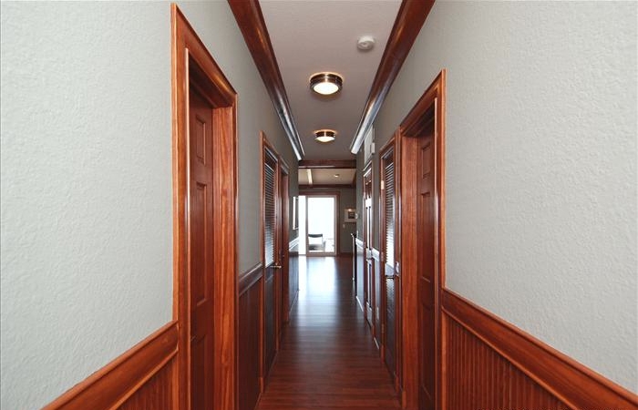 thumbs foyer Sky Surfer   Unit 31